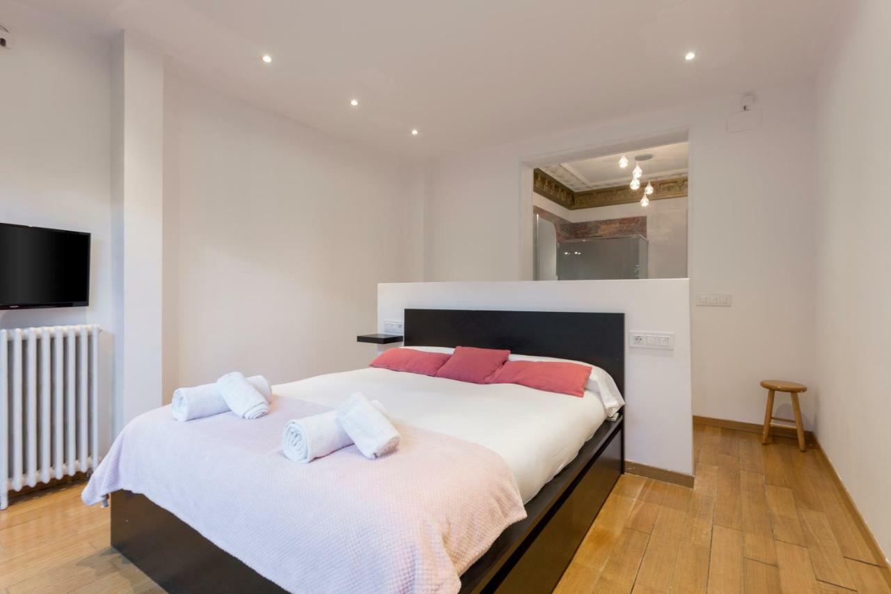 1229 - Awesome Center With Terrace * Barcelone